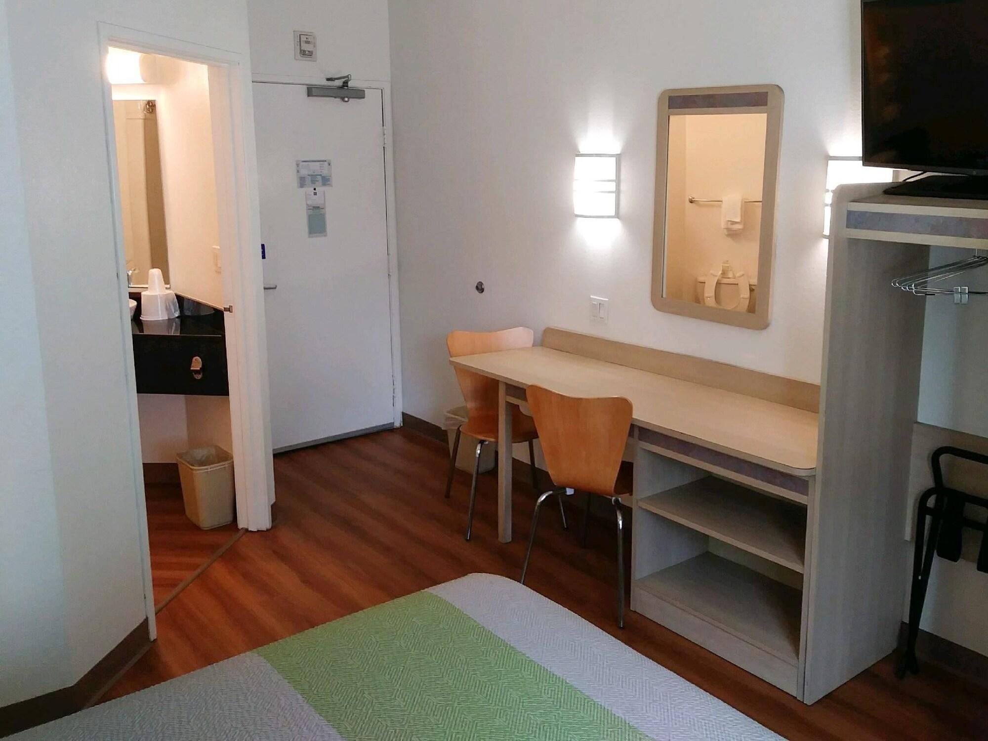 Motel 6-Brownsville, Tx Bagian luar foto